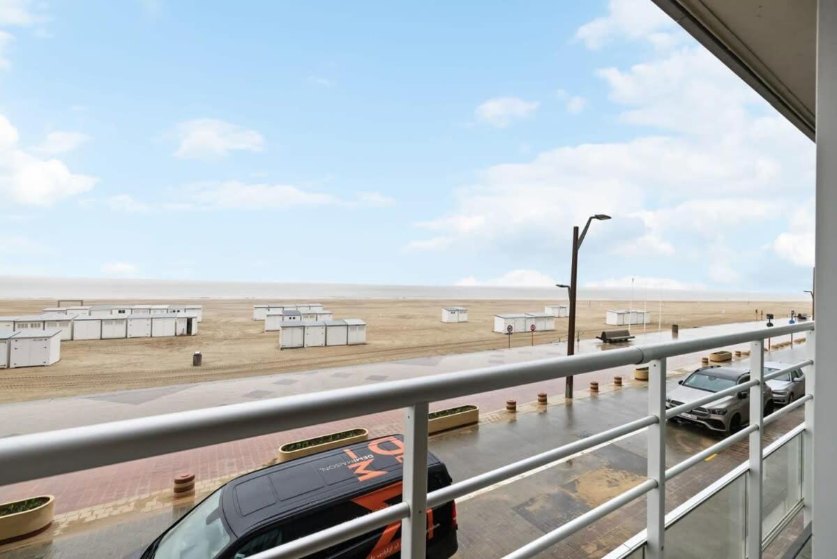Huswell - Apartment With Frontal Sea View In Knokke Exterior photo