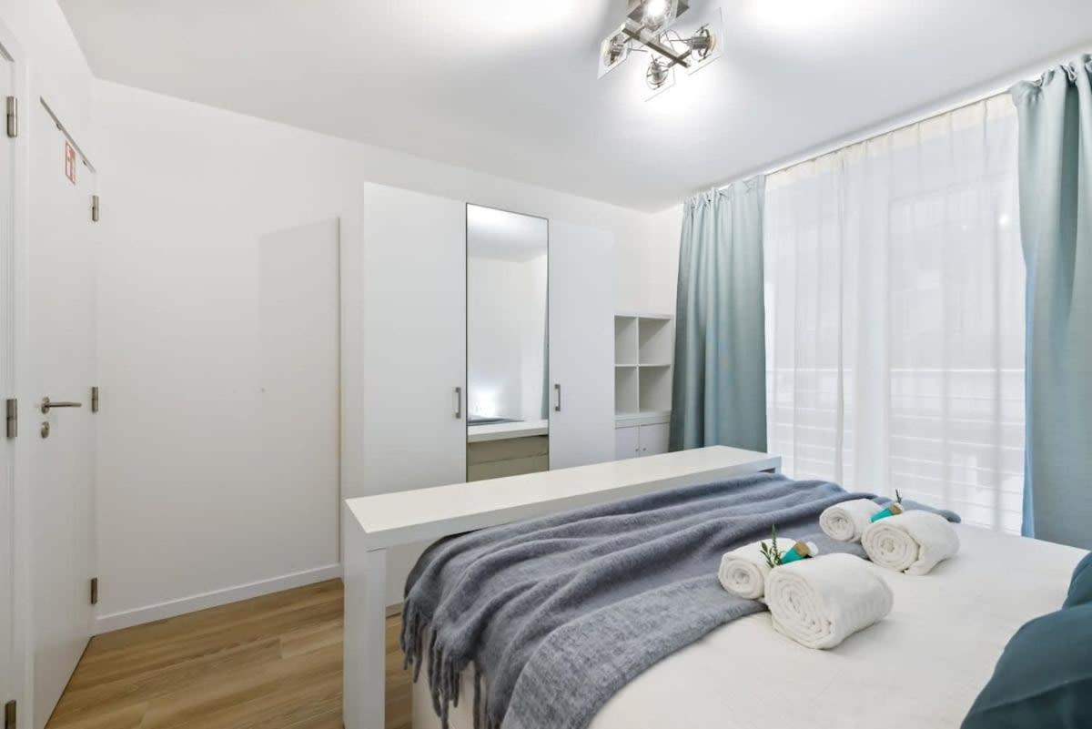 Huswell - Apartment With Frontal Sea View In Knokke Exterior photo